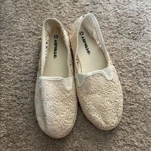 Slip on lace shoes